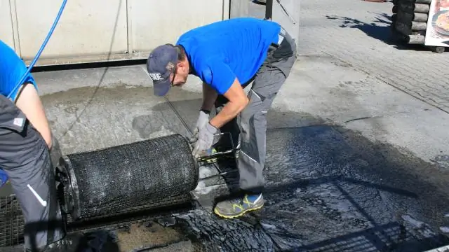 Чем очистить перед конопаткой?