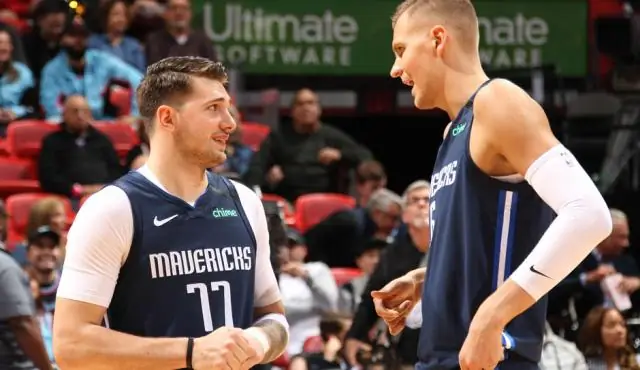 Сколько стоит контракт Сета Карри?