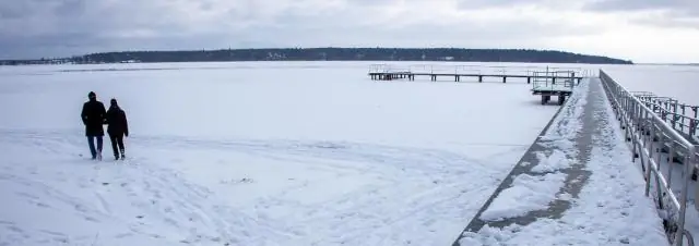 Озеро Монона замерзло?